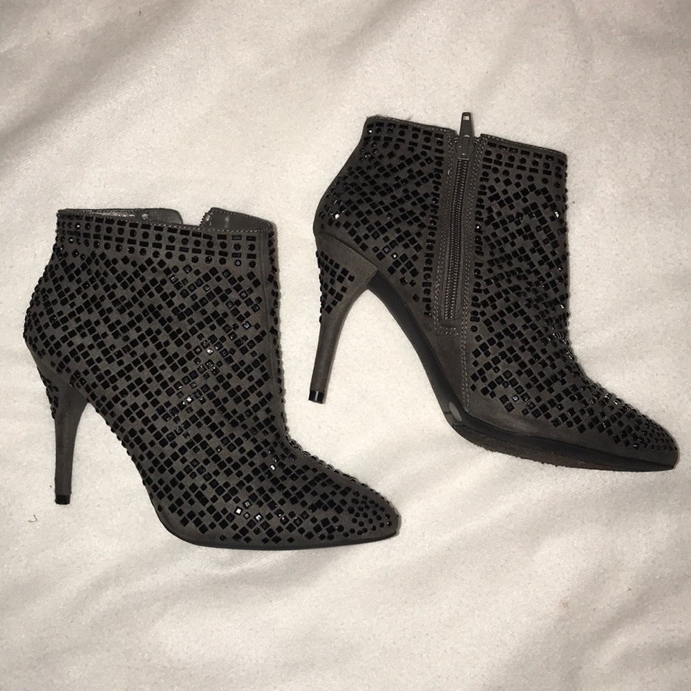 Gianni Bini grey suede embellished ankle boots